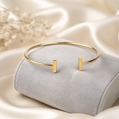 Bracelete Minimal T - Dourado